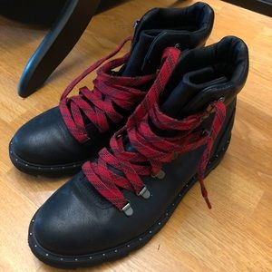 Sorel Ainsley Conquest Boots | Size 10